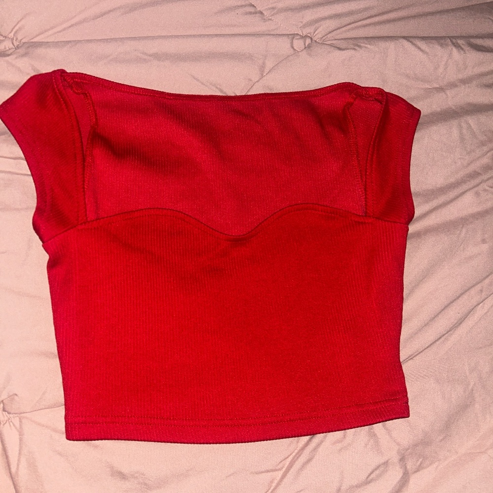 Red sweetheart crop top